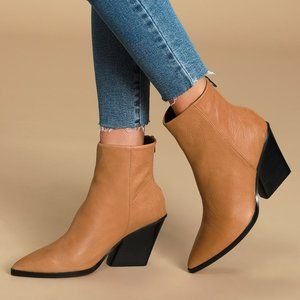NWT Dolce Vita Issa Boot